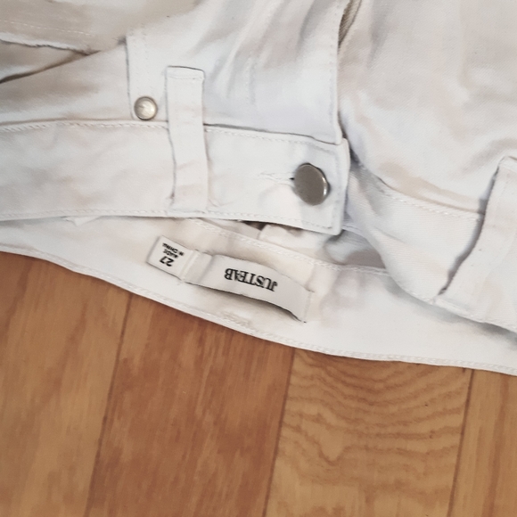 White jeans - Picture 2 of 3